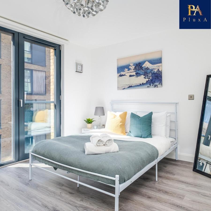 Pluxa Vivid Veranda Beautiful City Centre Apartment With Free Parking Birmingam Exterior foto