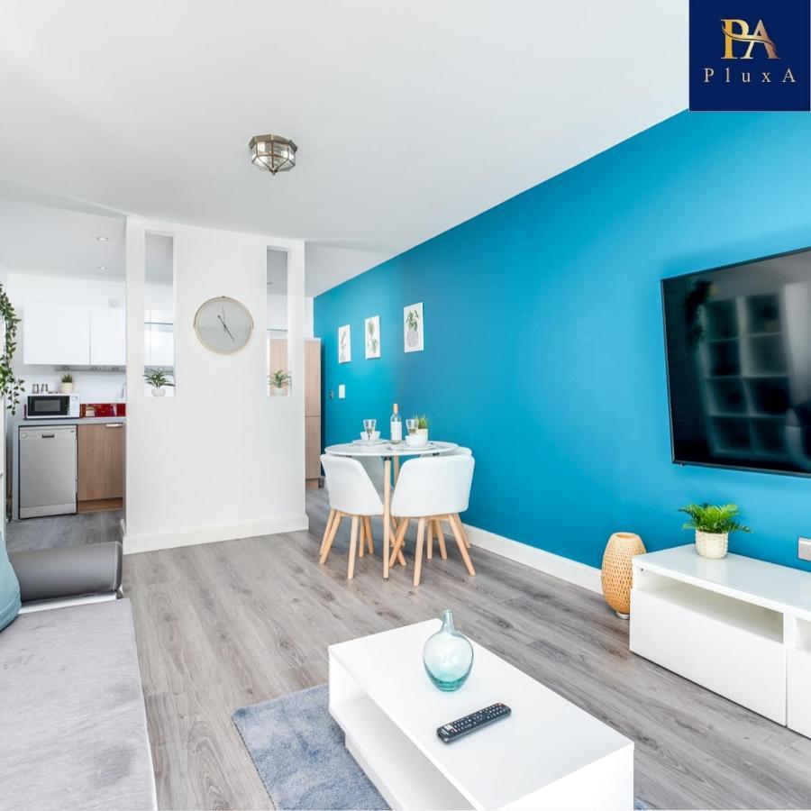 Pluxa Vivid Veranda Beautiful City Centre Apartment With Free Parking Birmingam Exterior foto