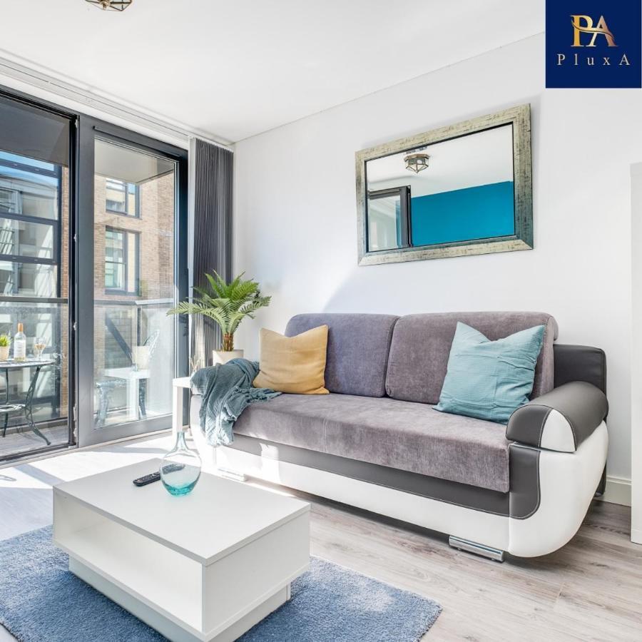 Pluxa Vivid Veranda Beautiful City Centre Apartment With Free Parking Birmingam Exterior foto
