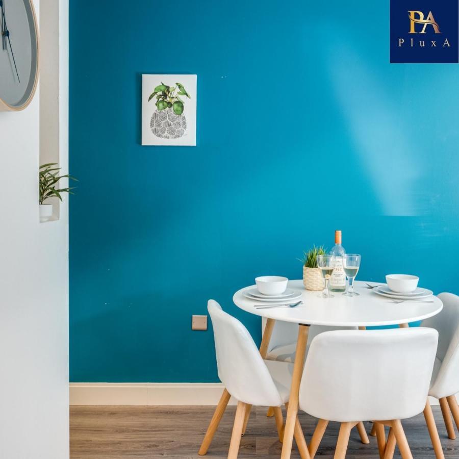 Pluxa Vivid Veranda Beautiful City Centre Apartment With Free Parking Birmingam Exterior foto